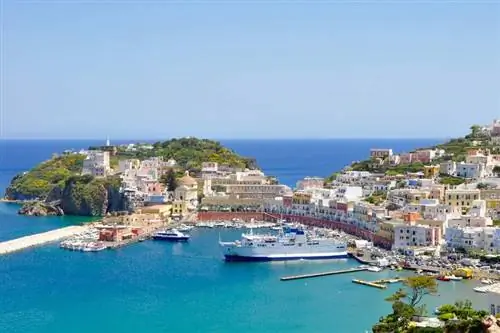 Гавань в Понце, Италия