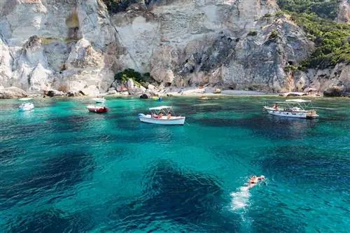 Пляж Кала Фелчи на Понце, Италия