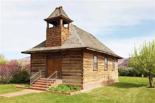 Исторический школьный дом в Торри, штат Юта.