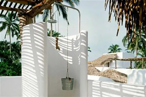 Душ под открытым небом в отеле Azucar в Веракрусе, Мексика