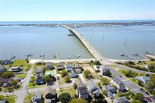 Вид с воздуха на мост от Морхед-Сити до моста Атлантик-Бич