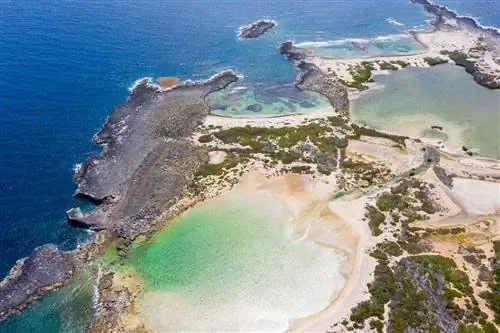 Вид с воздуха на остров Скраб - Айленд-Кей, Ангилья