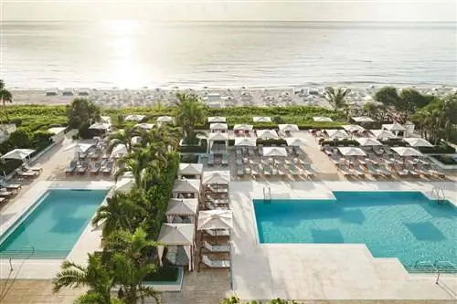 Антенна бассейнов в отеле Four Seasons Palm Beach