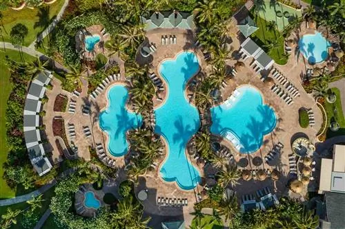 Антенна бассейна в The Ritz-Carlton Maui, Капалуа