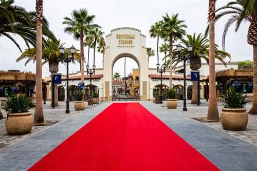 Universal Studios Hollywod Archway