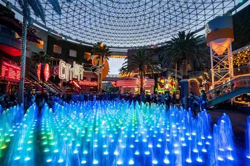 Universal CityWalk Street в Universal Studios Hollywood