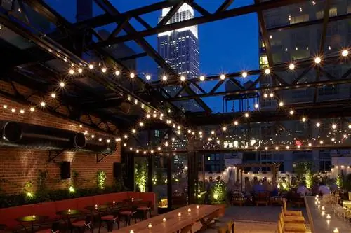 Терраса на крыше Refinery Hotel New York