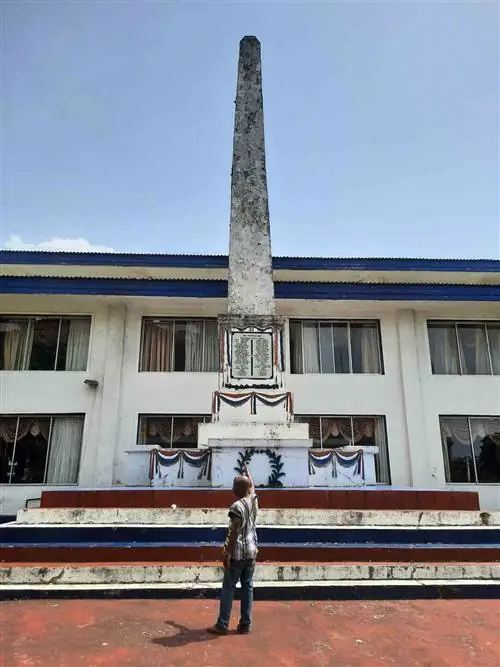 Памятник пионерам в Либерии