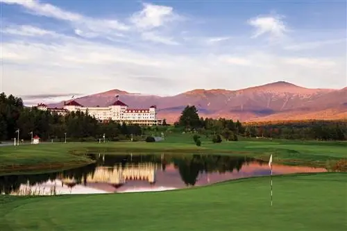 Курорт Omni Mount Washington в Бреттон-Вудсе, Нью-Гэмпшир