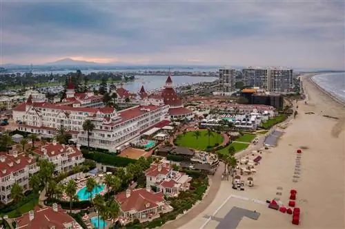 Отель Del Coronado Aerial And Navy Housing On Silverstrand, Сан-Диего, Калифорния