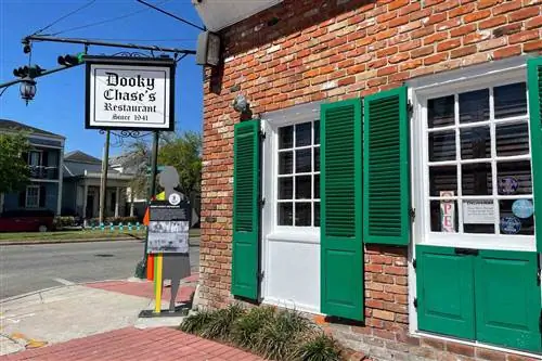 Внешний вид ресторана Dooky Chase's в Новом Орлеане