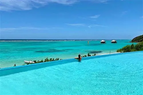 Пейзажный бассейн в отеле Mandarin Oriental Canouan