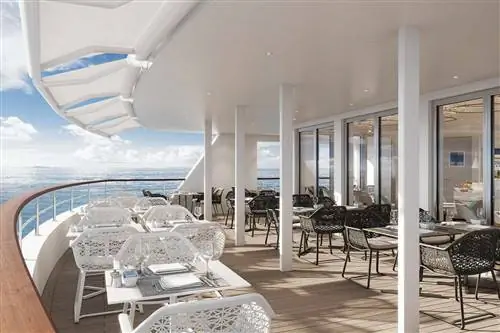 Ужин на палубе Lindblad Expeditions-National Geographic new National Geographic Islander ll