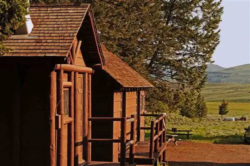 Внешний вид Roosevelt Lodge в Йеллоустонском национальном парке