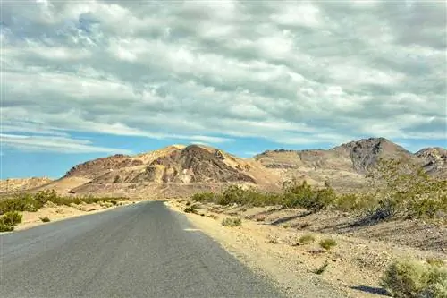 Буллфрог-Маунтинсайд возле Риолита в Неваде