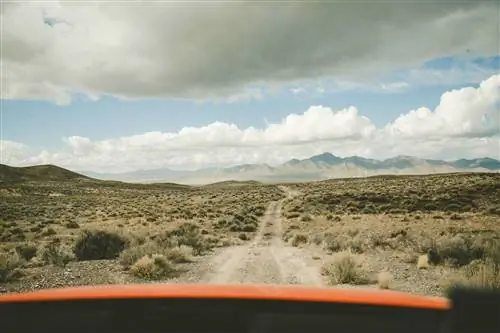 4 невероятных отдаленных места для бездорожья, куда можно добраться на внедорожнике - от каньонов до кратеров