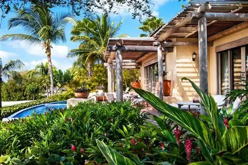 Бассейн частного люкса отеля St. Regis Punta Mita Resort