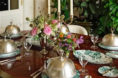 Столовая в The Royal Suite от Gucci Столовая в The Royal Suite от Gucci