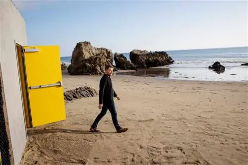 Юэн МакГрегор на съемках рекламы Expedia для Суперкубка