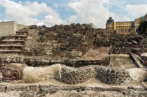 Руины Templo Mayor в Теночтитлане, Мехико.