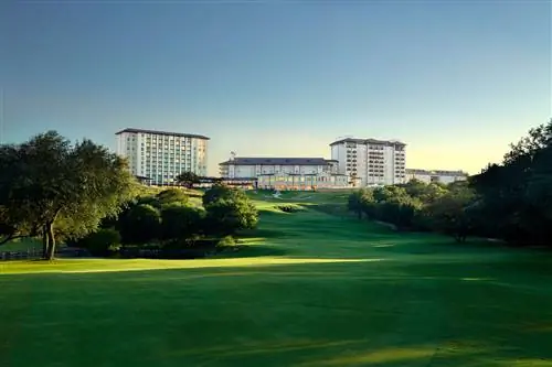 Omni Barton Creek Resort & Spa, Остин, Техас, внешний вид с поля для гольфа Omni Barton Creek Resort & Spa, Остин, Техас, внешний вид с поля для гольфа