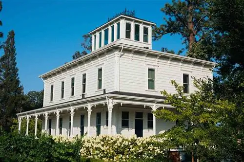 В этом отеле New Napa Valley Inn есть дегустационное меню из 13 блюд, доступное только по приглашению