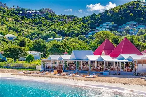 Сиденья на свежем воздухе в Nikki Beach