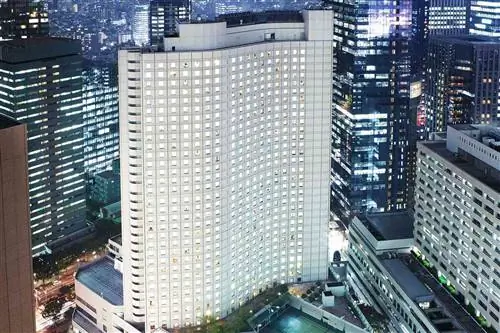 Внешний вид отеля Hilton Tokyo, признанного одним из лучших отелей Токио.