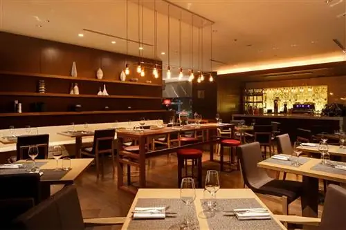 Ресторан отеля Conrad Tokyo признан одним из лучших отелей Токио.