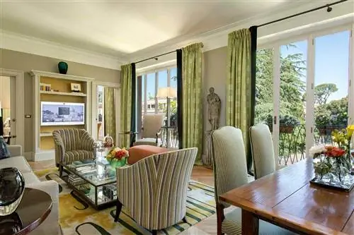 Люкс Valadier в отеле Hotel de Russie, a Rocco Forte Hotel