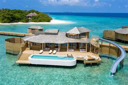 Soneva Fushi Water Retreat с 1 спальней и горкой