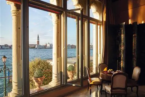 Обеденные столы в Belmond Hotel Cipriani