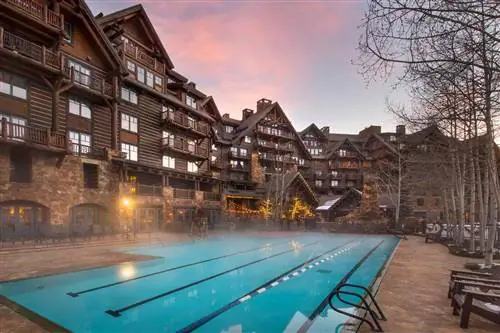 Зимний бассейн в Ritz-Carlton - Bachelor Gulch