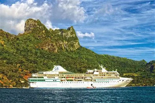 Круизный лайнер Paul Gauguin Moorea Круизный лайнер Paul Gauguin Moorea