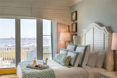 Номер в The Beach Club на курорте Charleston Harbour Marina Resort Номер в The Beach Club на курорте Charleston Harbour Marina Resort