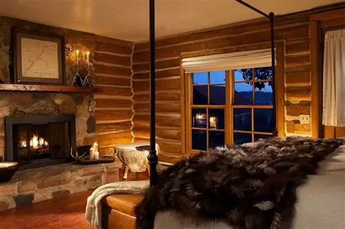 Номер в отеле The Lodge and Spa на ранчо Браш-Крик признан одним из лучших курортов США.
