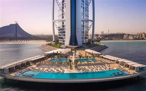 Самые крутые бассейны в мире