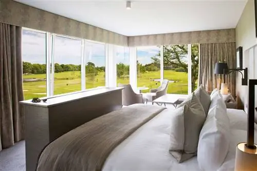 Вид из номера 606 в отеле Meldrum House Country Hotel & Golf Course