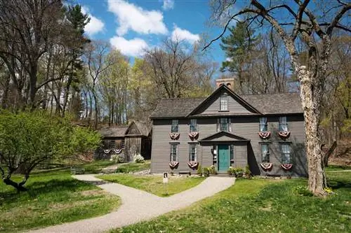Внешний вид Orchard House, дома Луизы Мэй Олкотт
