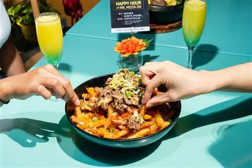 Делимся едой от Mista Oh в районе Флэтайрон, Манхэттен.