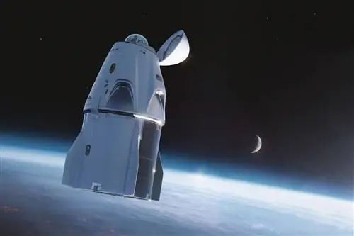 Астронавты говорят, что туалет SpaceX будет находиться в 360-градусном стеклянном куполе с эпическим видом на космос