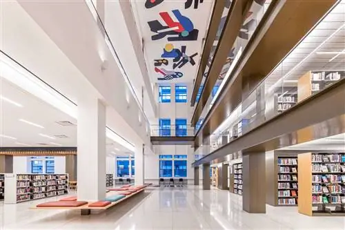 Ремонт крыши и интерьера Нью-Йоркской публичной библиотеки на Манхэттене