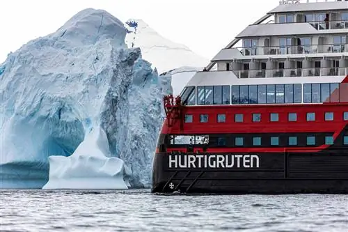 MS Roald Amundsen от Hurtigruten Expeditions в Антарктиде