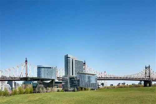 Открыт первый отель на острове Рузвельта в Нью-Йорке