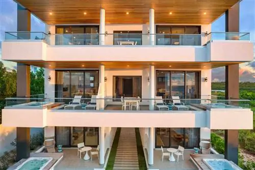 Внешний вид пляжа Спокойствия в Ангилье