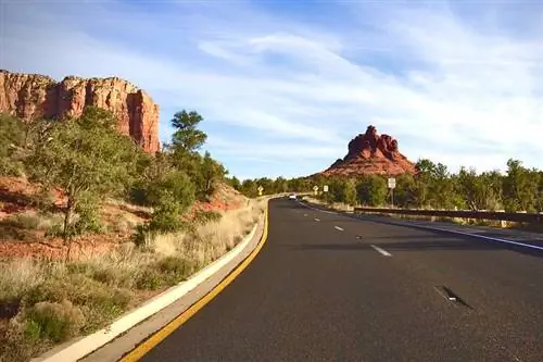 Превышение скорости на автостраде Аризоны в Седоне