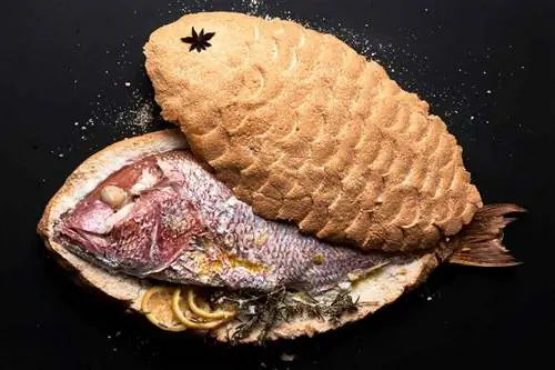 запеченная рыба в отеле Four Seasons и ресторане Private Residences New Orleans