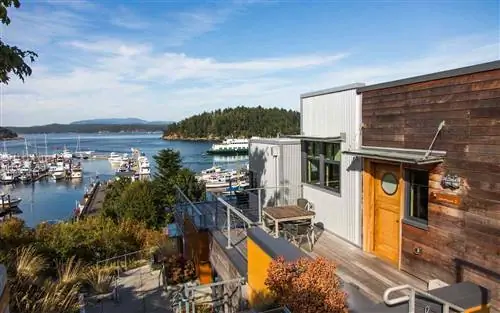 Вид на Фрайдей-Харбор на острове Сан-Хуан в Вашингтоне.