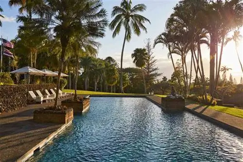 Бассейн в Haiku House, частной арендованной собственности на Мауи.