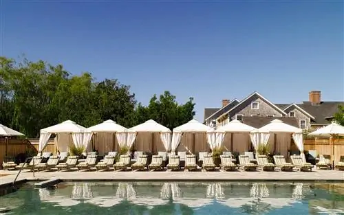 Бассейн в отеле White Elephant в Нантакете.